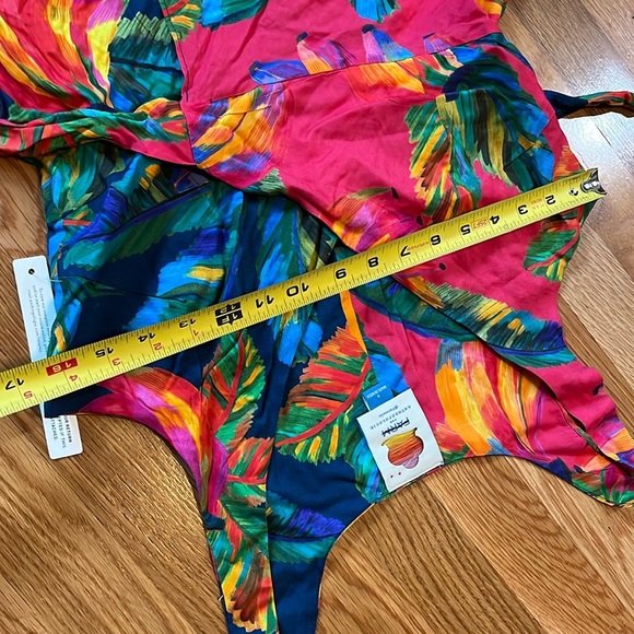 Farm Rio Cover-Up Wrap Dress Size Small NWT - Picture 9 of 15